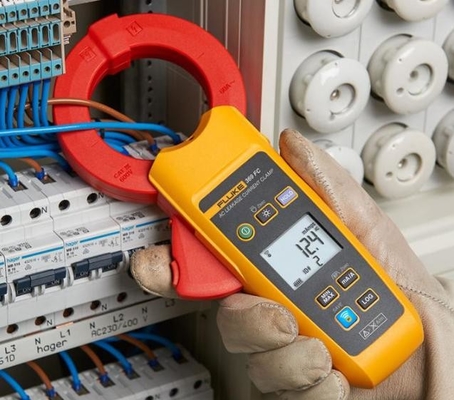 Fluke 369 FC Leakage Current Clamp Meter Weight 600g Dimension 257x116x46mm