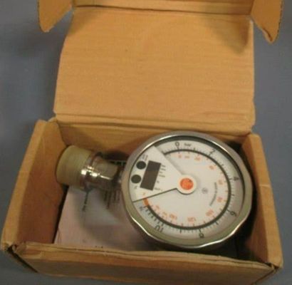 IFM Flush Pressure Sensor With Analog Display PG2794 PG-010-REA01-MFRKG/US/ /P