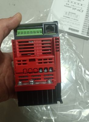 VFNC3S­-2007PL­-WP TOSHIBA Frequency Converter 0.7 KW 1 HP 4.2 Amp Single Phase 220 VAC