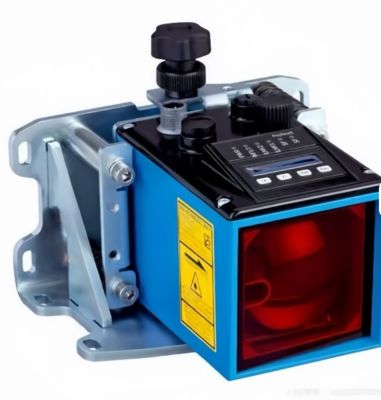 Sick DT50-P2113 Laser Distance Sensor with 20m Range