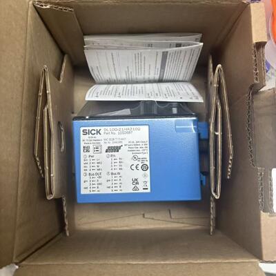 Sick DL100-21HA2102 Indoor Reflecto Distance Sensor met een resolutie van 0,1 mm