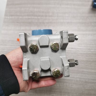 Rosemount™ 3051 Coplanar™ Druksensor 3051CD2A02A1JM6K5S5Q4 + + 0305RC32