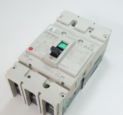 Mitsubishi NF125-SVU 3P 20A UL 489 Conforme gevormd geval schakelaar - NF-serie