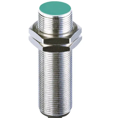 Pepperl + Fuchs Inductive Sensor 3RG40 Series with 4.5-5.5mm Range and M18 x 1 Threaded Mounting SPST-NO Switching